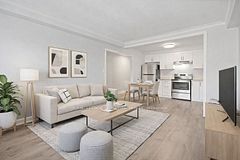 46 Albert Avenue 1, Toronto, ON M8V 2L7