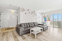 30 Malta Avenue 1702, Brampton, ON L6Y 4S5
