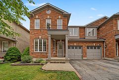 562 Delphine Drive, Burlington, ON L7L 6X1