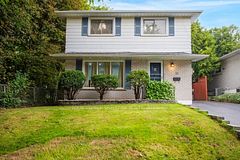 77 McCraney Street W, Oakville, ON L6H 1H5