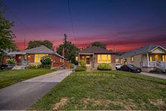 42 Black Creek Boulevard, Toronto, ON M6N 2K8