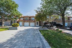 906 Delgado Drive, Mississauga, ON L5V 2S4