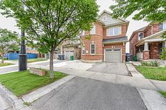 8 Miracle Trail N, Brampton, ON L7A 0Y3