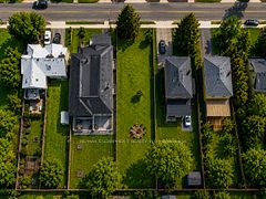 19 Broadview Avenue, Mississauga, ON L5H 2S8