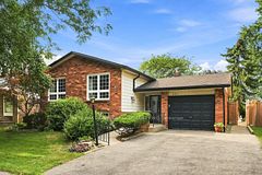 681 Empress Crescent, Burlington, ON L7L 5E9