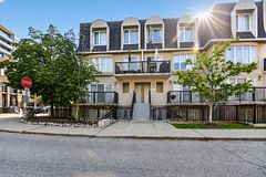 65 George Appleton Way 2076, Toronto, ON M3M 0A2