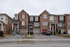 76 Dunlop Court Main, Brampton, ON L6X 4Y4