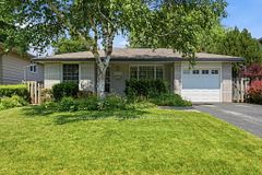 5155 Idlewood Crescent, Burlington, ON L7L 3Y5