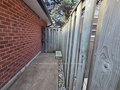 1756 Bridewell Court Basement Apt, Mississauga, ON L5L 3R7