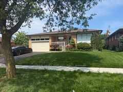 1213 Shamir Crescent, Mississauga, ON L5C 1L2