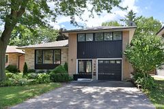 1404 Lewisham Drive, Mississauga, ON L5J 3R3