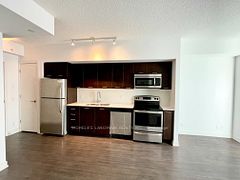 2220 Lakeshore Boulevard W 3210, Toronto, ON M8V 0C1