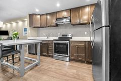 4 Lisa Street 103, Brampton, ON L6T 4B6