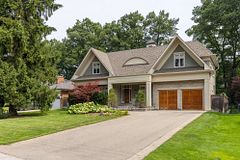 411 WEDGEWOOD Drive, Oakville, ON L6J 4S3