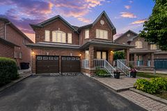 8 Coniferous Court, Brampton, ON L6R 1M5