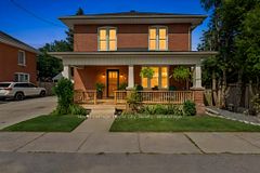 9 Wilbur Street N, Halton Hills, ON L7J 2C3