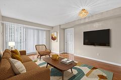 7 Michael Power Place 908, Toronto, ON M9A 0A4