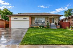 16 Pipestone Place, Toronto, ON M9W 3V4