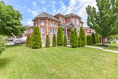 36 Lucky Lane, Brampton, ON L6R 3M3