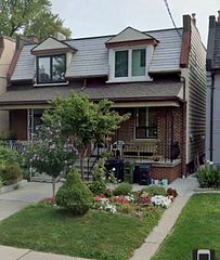 105 Laughton Avenue, Toronto, ON M6N 2X1