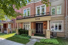 3058 Eberly Woods Drive, Oakville, ON L6M 0T5