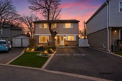 11 Juliette Square, Brampton, ON L6S 2M6