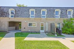 1400 Winding Trail 24, Mississauga, ON L4X 1W9