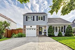 2208 Lancaster Crescent, Burlington, ON L7P 3G5