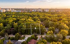 2115 Lynchmere Avenue, Mississauga, ON L5B 1W7