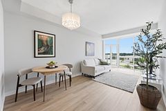60 Old Mill Road 707, Oakville, ON L6J 7V9