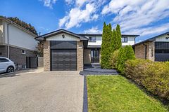 655 Dodsworth Crescent, Mississauga, ON L4Y 2H6