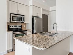 4065 Brickstone Mews 1401, Mississauga, ON L5B 0G3