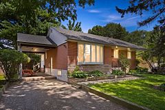 237 Mohawk Road, Oakville, ON L6L 2Z1