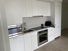 858 dupont Street W 837, Toronto, ON M6G 0C1