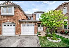 3330 Snowball Road E, Mississauga, ON L5N 7M7