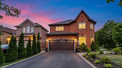 1427 Grossi Street, Mississauga, ON L5V 1T9