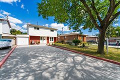 71 Sultan Pool Drive, Toronto, ON M9V 4H5