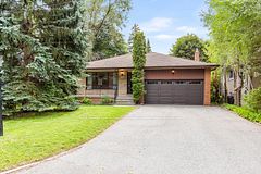 1344 Kenmuir Avenue, Mississauga, ON L5G 4B4