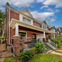 195 Pacific Avenue, Toronto, ON M6P 2P6
