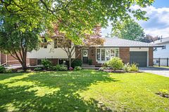 5410 Clive Crescent, Burlington, ON L7L 3P1