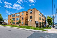 2515 Eglinton Avenue W G4, Toronto, ON M6M 1T2