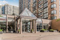 285 Enfield Place 1702, Mississauga, ON L5B 3Y6