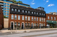 1970 Bloor Street W 16, Toronto, ON M6P 3K9
