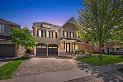 3322 Fox Run Circle, Oakville, ON L6L 6W4