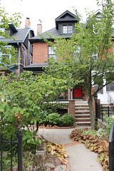 82 Galley Avenue Lower L, Toronto, ON M6R 1H1