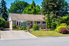 38 Abbey Road, Brampton, ON L6W 2T8