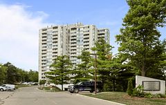 20 MCFARLANE Drive 1610, Halton Hills, ON L7G 5J8