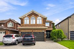 5443 Mcfarren Boulevard Lower, Mississauga, ON L5M 5Y3