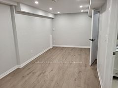 195 Oakmount Road N B2, Toronto, ON M6P 2N1