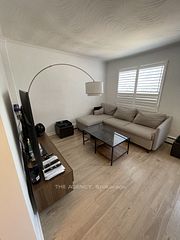 2940 Dundas Street W 4, Toronto, ON M6P 1Y8